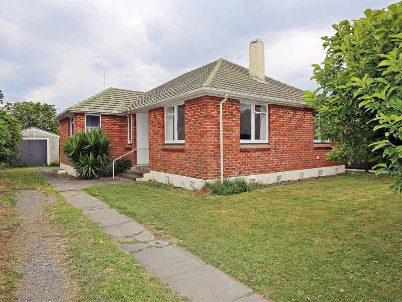 807 Collinge Road, Mayfair, Hastings - Carousel 1