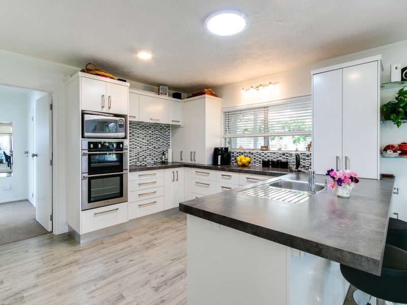 31 Fife Crescent, Tamatea, Napier - Carousel 2