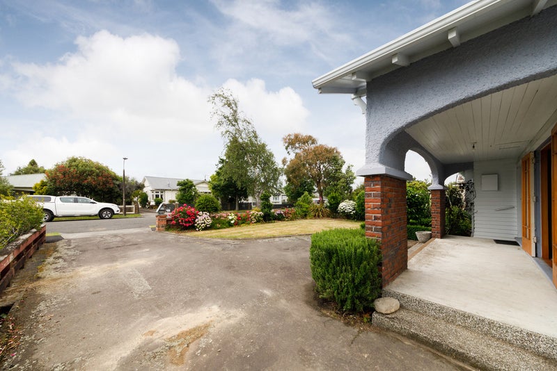 24 Miro Street, Takaro, Palmerston North - Carousel 2