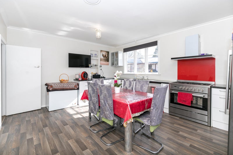 84D Tawa Street, Melville, Hamilton - Carousel 1