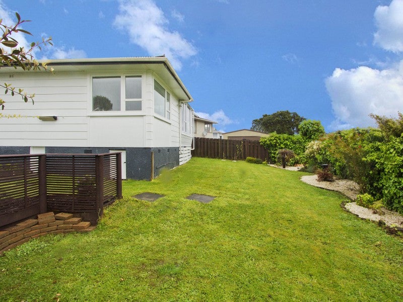 125 Major Drive, Kelson, Lower Hutt - Carousel 2