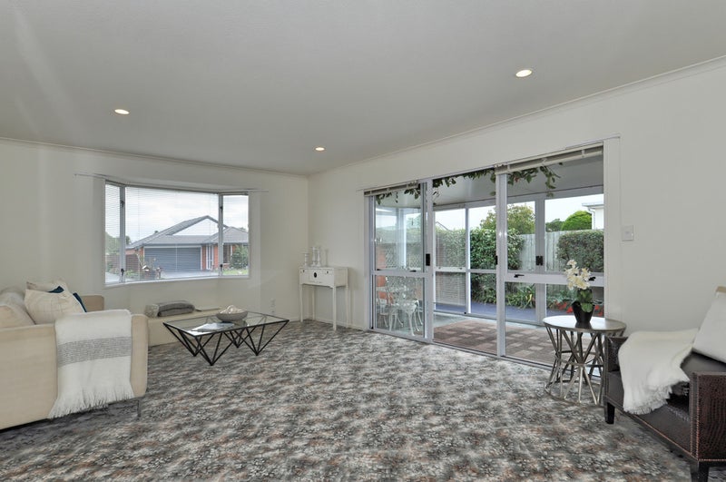 35 Kintyre Drive, Broomfield, Christchurch - Carousel 2