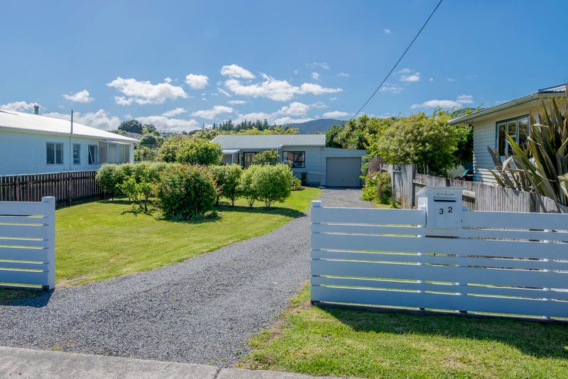 32 Hillcrest Road, Raumati South, Paraparaumu - Carousel 2