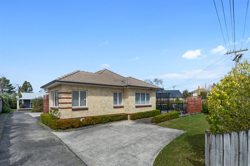 111 Maeroa Road, Maeroa, Hamilton - Carousel 2