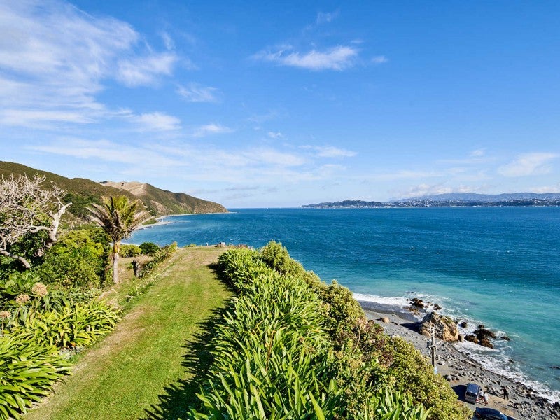 465 Muritai Road, Eastbourne, Lower Hutt - Carousel 24