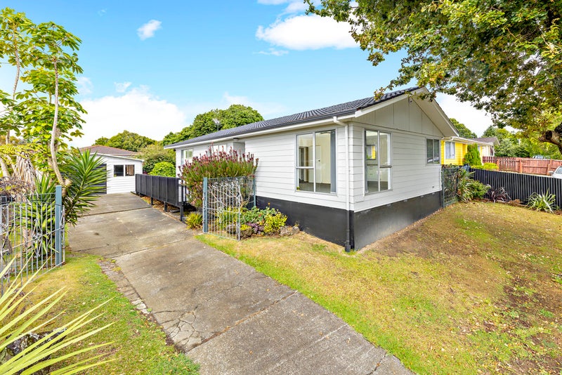 376 Roscommon Road, Clendon Park, Auckland - Carousel 1
