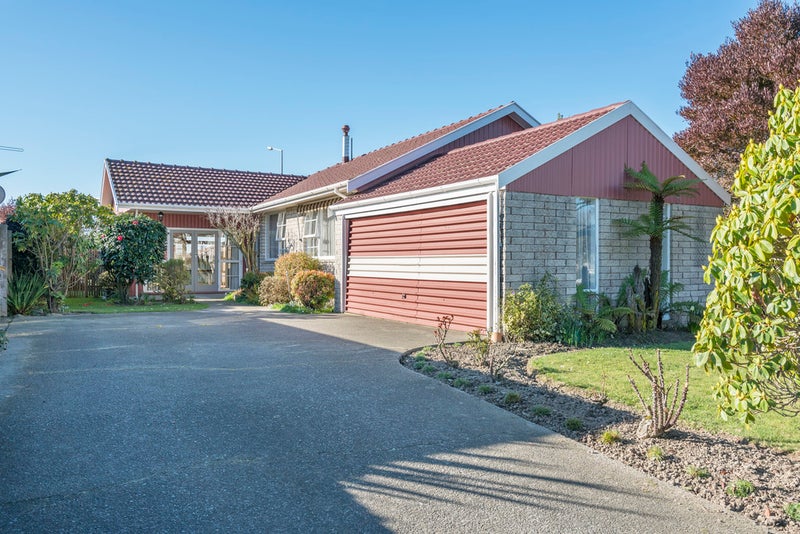 32 Sarabande Avenue, Redwood, Christchurch - Carousel 2