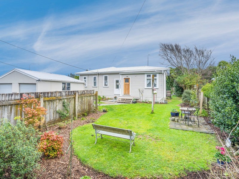 34 Princess Street, Ranui, Porirua - Carousel 1
