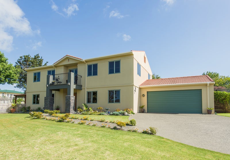 2 Diana Place, Otamatea, Whanganui - Carousel 1
