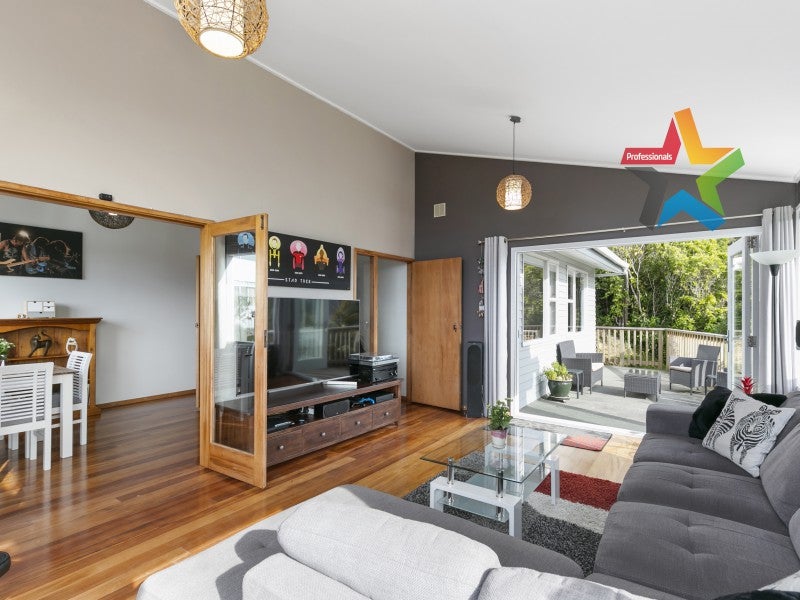 80 Collier Avenue, Karori, Wellington - Carousel 2
