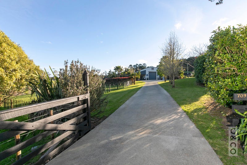 709 Ararimu Valley Road, Waimauku - Carousel 2