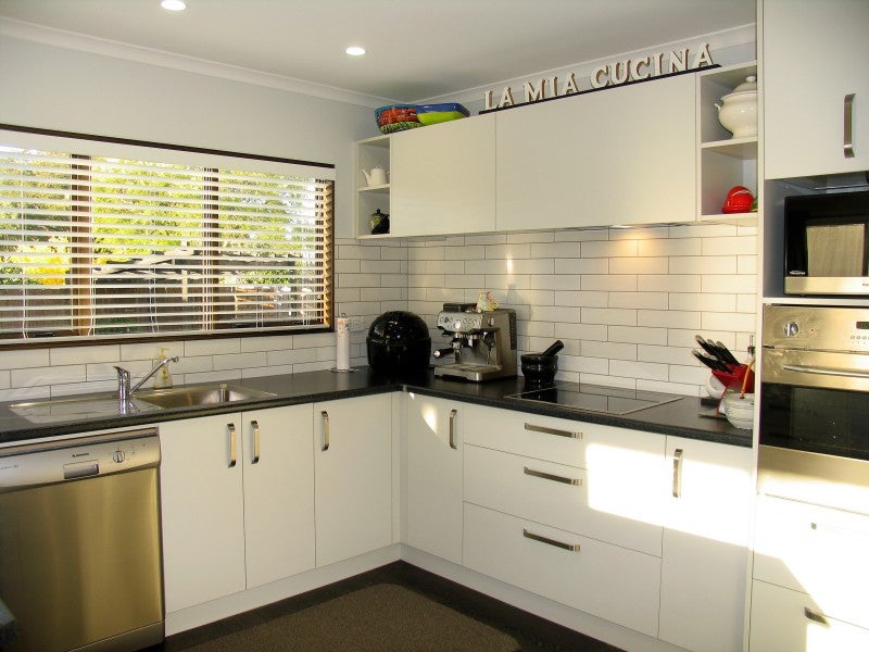 5 Donegal Crescent, Tamatea, Napier - Carousel 2