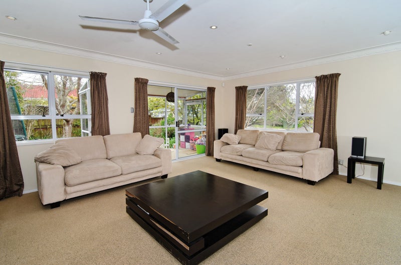 5 Rheingold Place, Huapai, Kumeu - Carousel 1