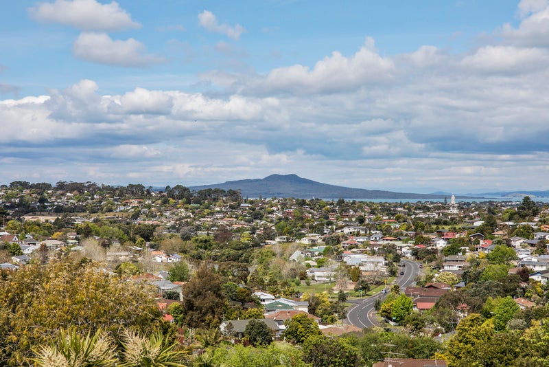 67 Sunset Road, Totara Vale, Auckland - Carousel 2