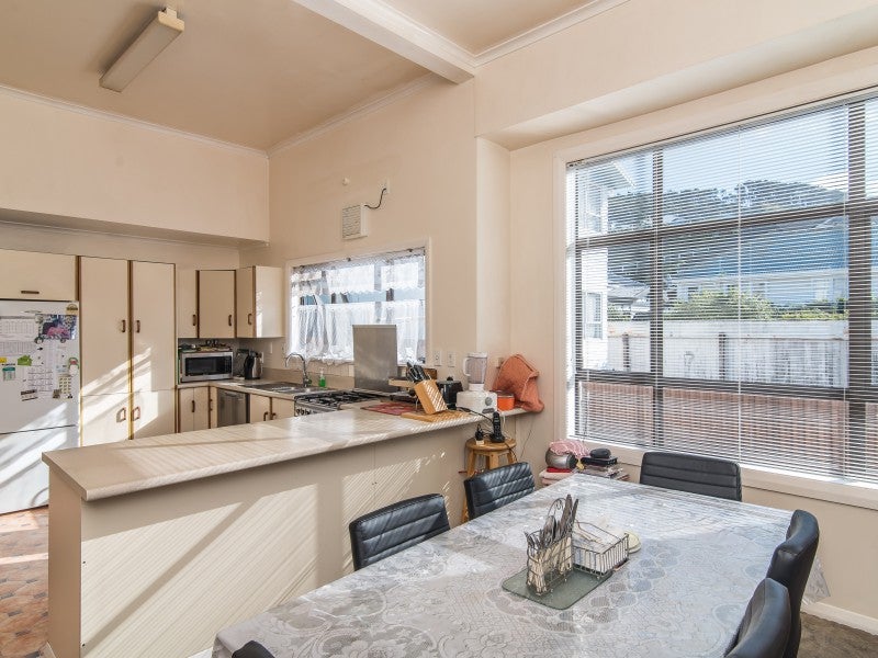 104 Kilbirnie Crescent, Kilbirnie, Wellington - Carousel 2