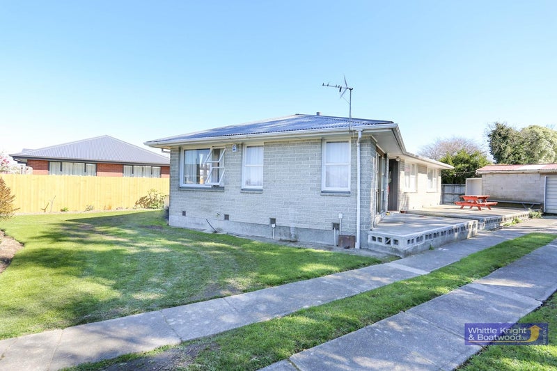 19 Ian Place, Bishopdale, Christchurch - Carousel 2