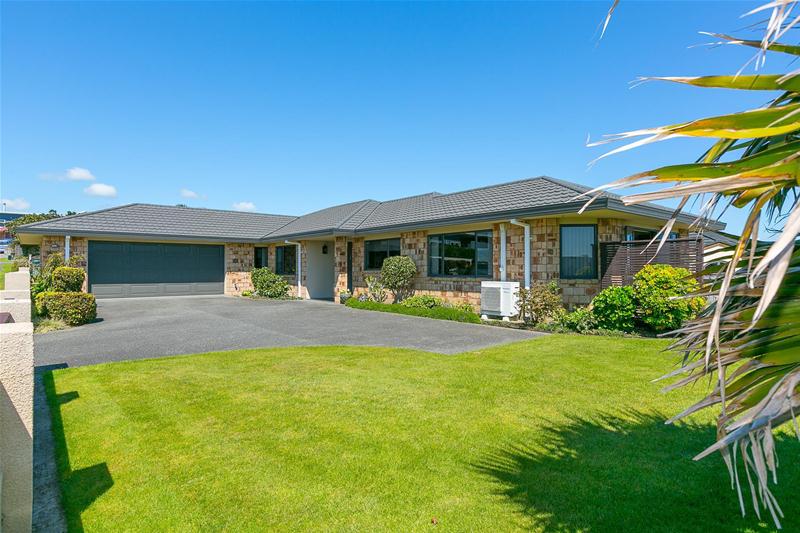 88 Parklands Avenue, Bell Block, New Plymouth - Carousel 1