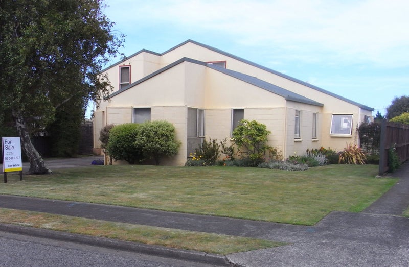 35 Exeter Crescent, Springvale, Whanganui - Carousel 1