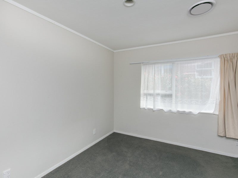 25A Govind Grove, Ngaio, Wellington - Carousel 18