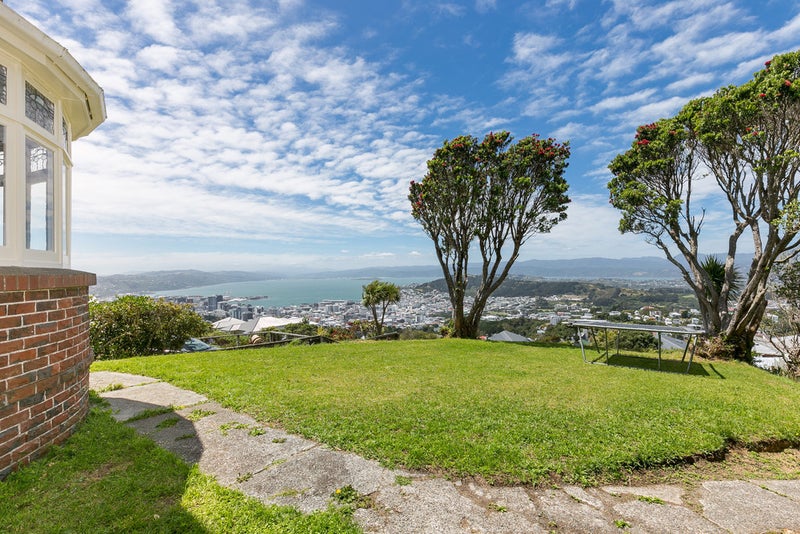 89 Karepa Street, Brooklyn, Wellington - Carousel 1