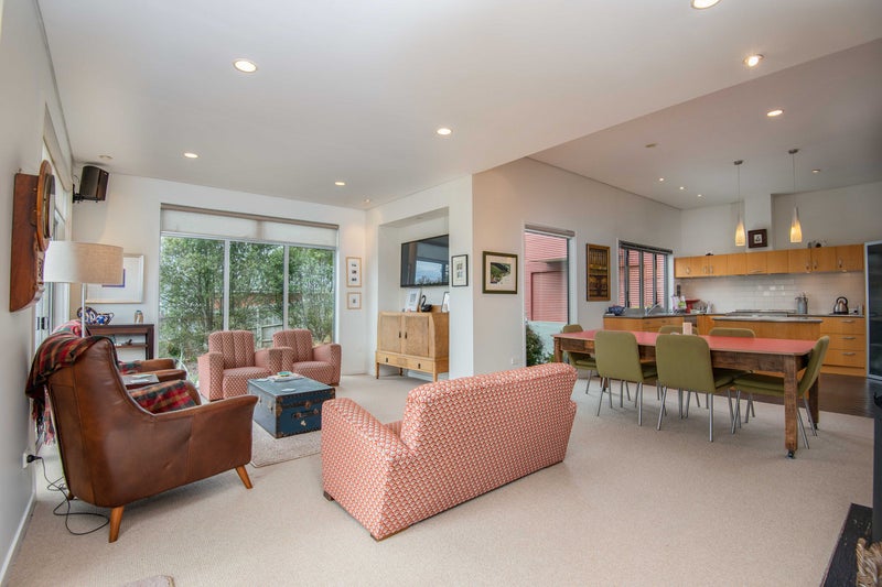 8 Braeside, Kinmont Park, Mosgiel - Carousel 2