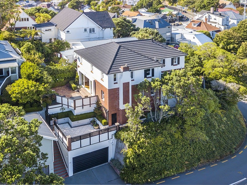 10 Plunket Street, Kelburn, Wellington - Carousel 1