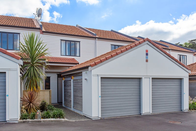 7/21 Armoy Drive, East Tamaki, Auckland - Carousel 1