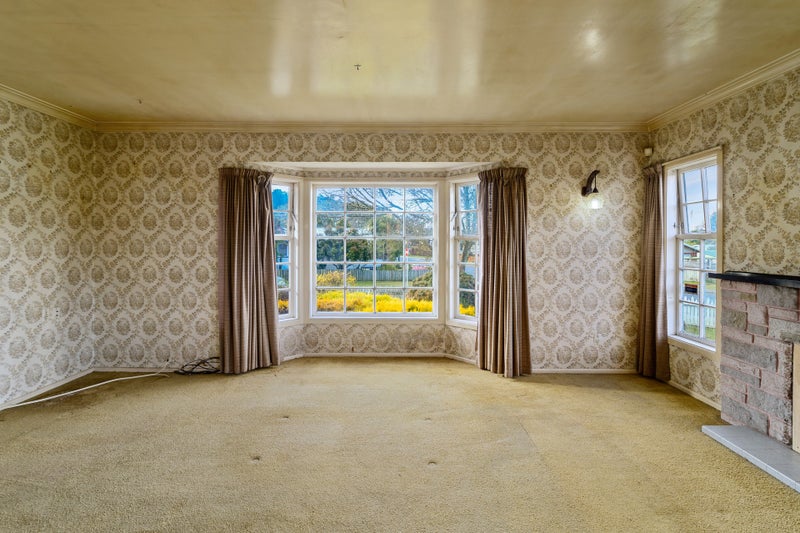 2 Liane Place, Mangakakahi, Rotorua - Carousel 2