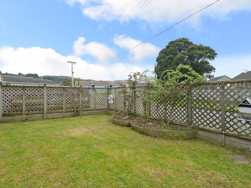 3A Hooper Grove, Taita, Lower Hutt - Carousel 13