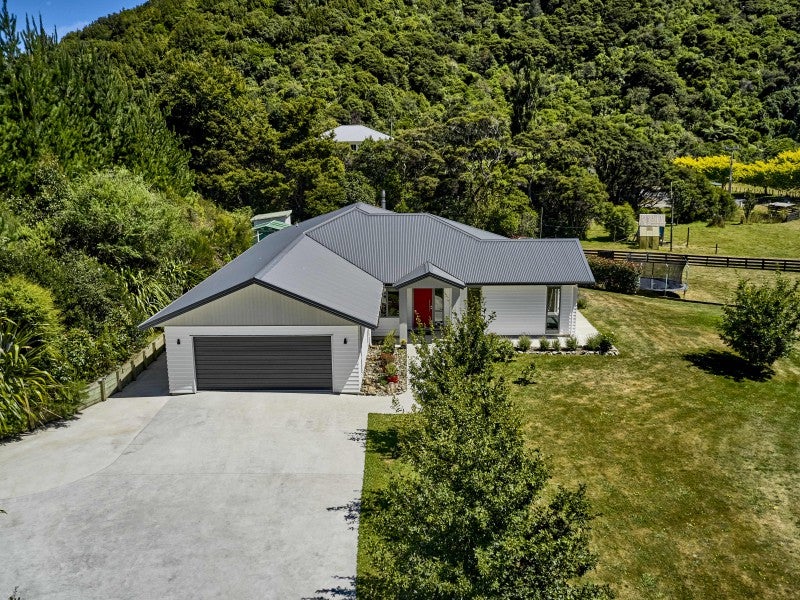 201 Paremata Haywards Road, Judgeford - Carousel 26