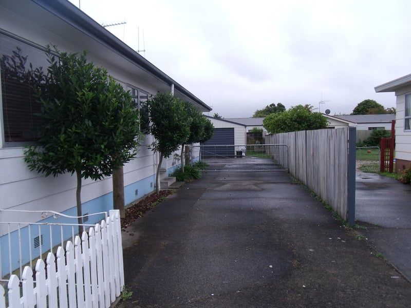 10B Dominion Road, Nawton, Hamilton - Carousel 16