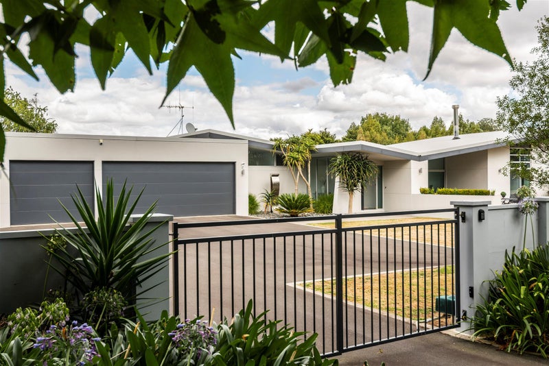 8 Sherwood Downs Drive, Horsham Downs, Hamilton - Carousel 2