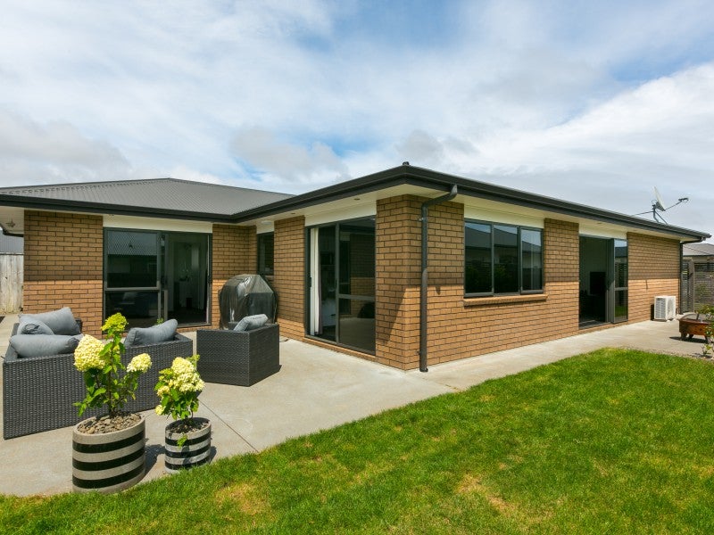 18 Coby Sydney Drive, Bell Block, New Plymouth - Carousel 1