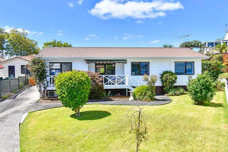 34 Bluewater Place, Wattle Downs, Auckland - Carousel 1