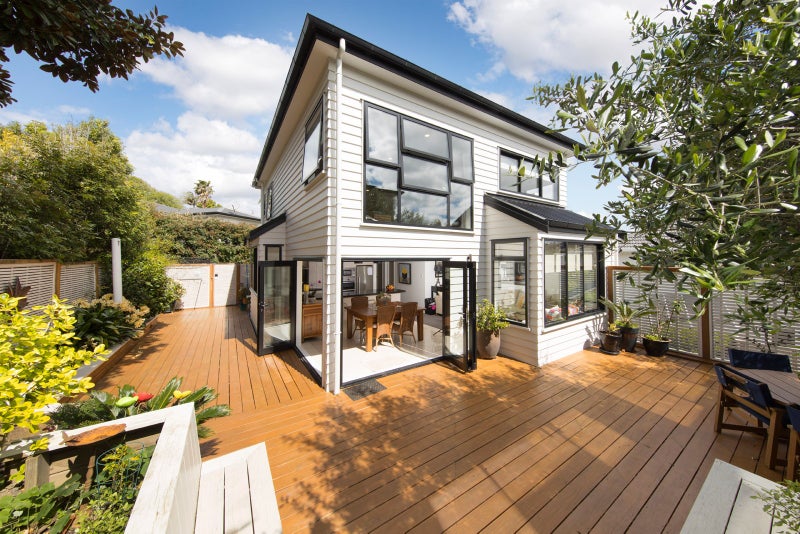 5/7 Ngake Street, Orakei, Auckland - Carousel 1