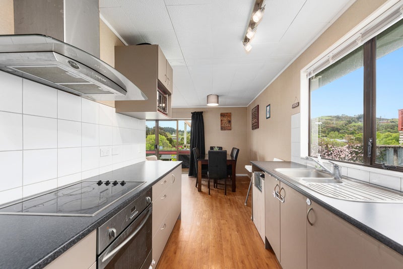 92 Gillespies Road, Birchville, Upper Hutt - Carousel 2