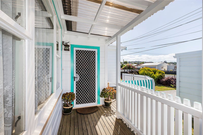 61 Tauhinu Road, Miramar, Wellington - Carousel 20