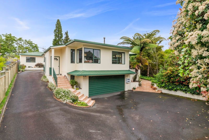 26 Wharepaina Crescent, Springfield, Rotorua - Carousel 1