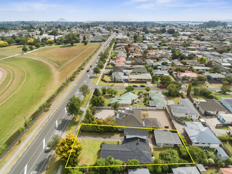 1428 Cameron Road, Greerton, Tauranga - Carousel 1