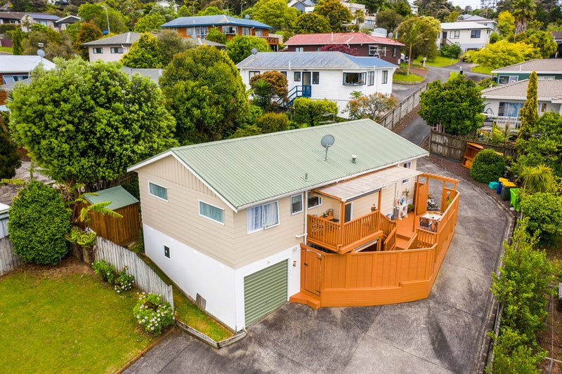 1/5 Valecrest Place, Bayview, Auckland - Carousel 1