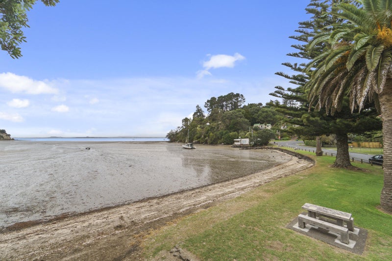 8 Western Road, Laingholm, Auckland - Carousel 20