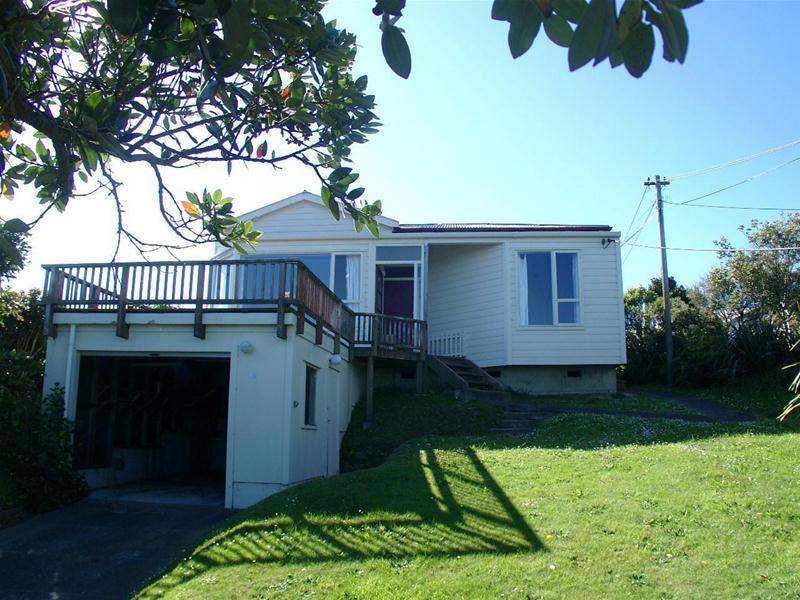 40 Waru Street, Khandallah, Wellington - Carousel 1