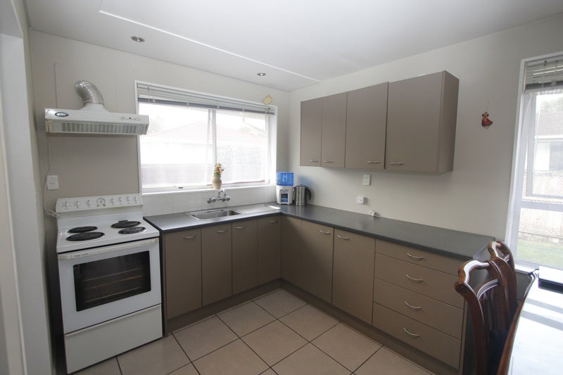 2/40 Prestons Road, Redwood, Christchurch - Carousel 2