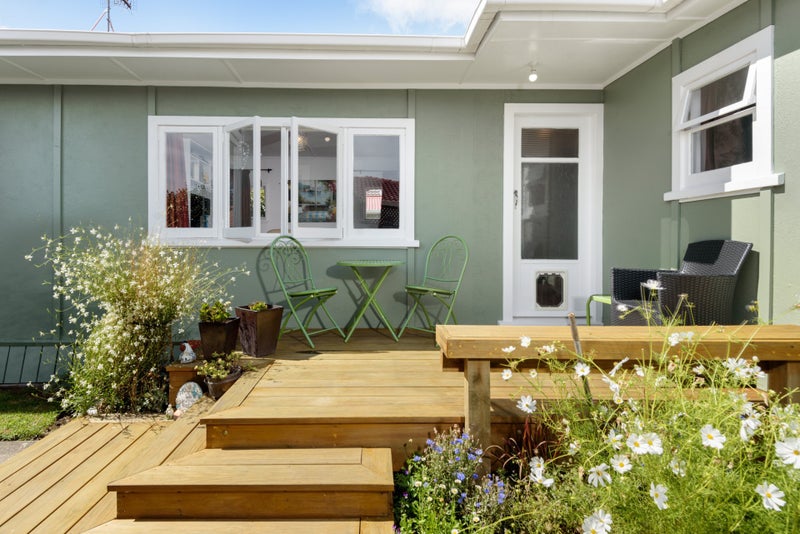 496C Devonport Road, Tauranga South, Tauranga - Carousel 1
