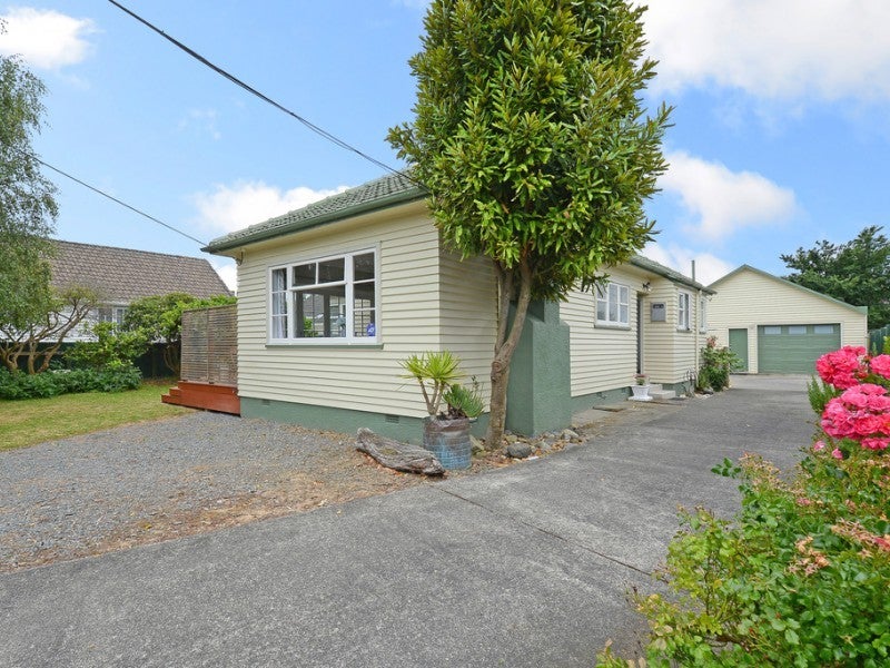 32 Merton Street, Trentham, Upper Hutt - Carousel 1