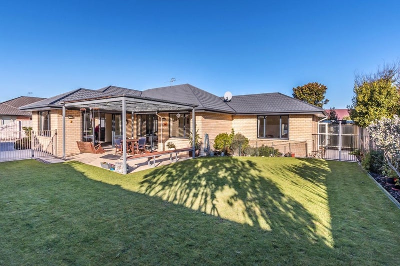 8 Havana Gardens, Shirley, Christchurch - Carousel 12