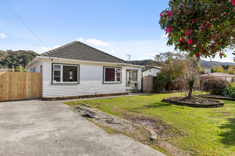 20 Edmonds Street, Wainuiomata, Lower Hutt - Carousel 20