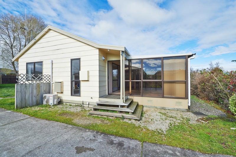 12 Gladys Place, Kelvin Grove, Palmerston North - Carousel 2