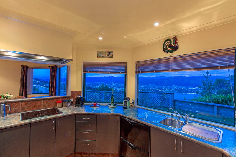 81 Cypress Drive, Maungaraki, Lower Hutt - Carousel 26