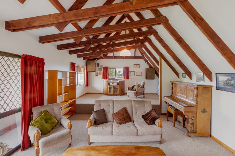 2/29 Celia Street, Redcliffs, Christchurch - Carousel 2
